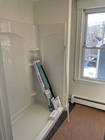 Building Photo - 10.5 Bentley St