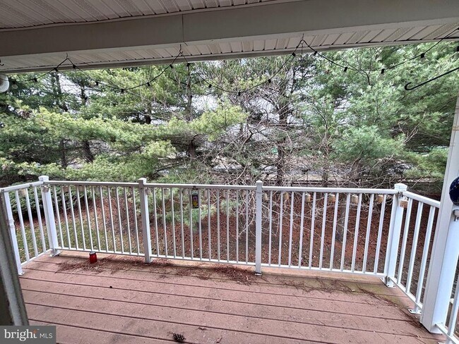 Building Photo - 7708B Normandy Dr