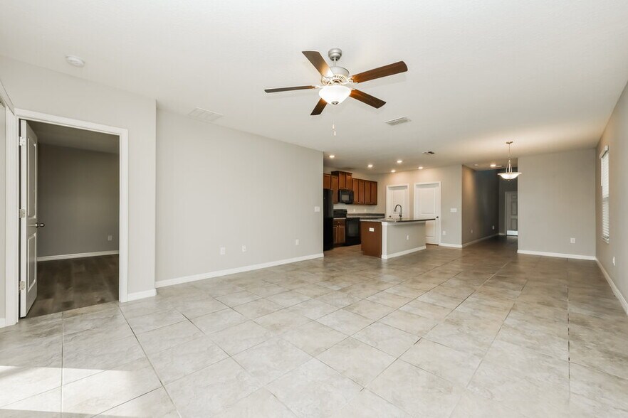 Building Photo - 15425 Broad Brush Dr