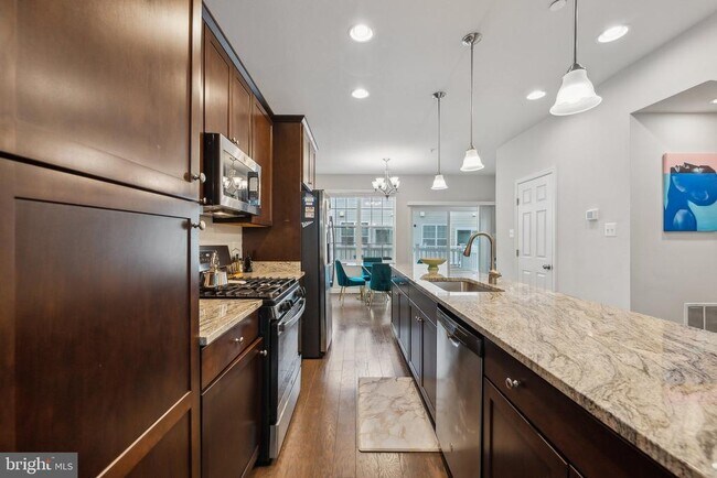 Building Photo - 7119 Rowlock Aly