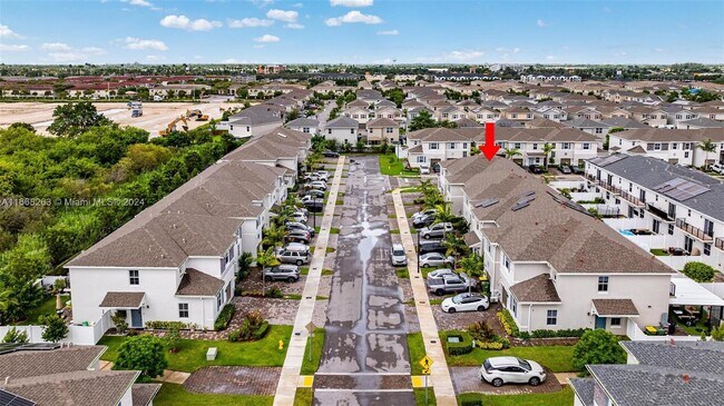 Building Photo - 765 SE 19th St