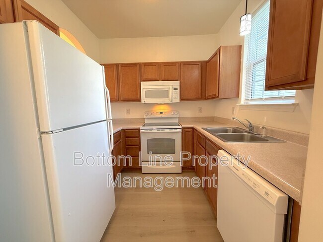 Building Photo - 5703 Erin Dr