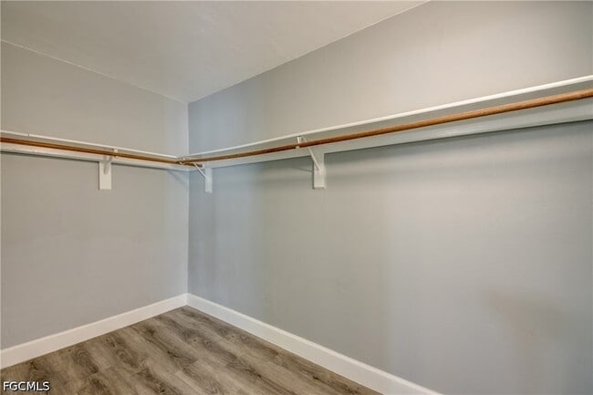 Building Photo - 2526 SE 16th Pl