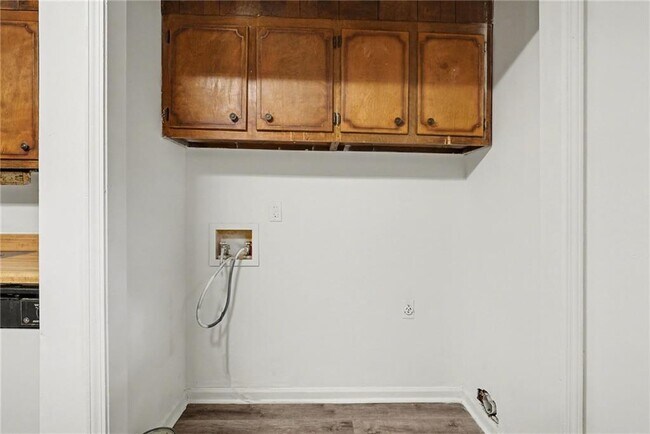 Building Photo - 165 Plum Orchard Rd