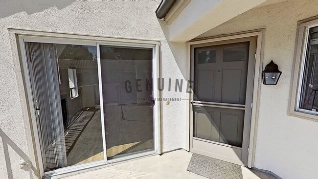 Building Photo - 2Bd 1Ba Condo in Newport Beach