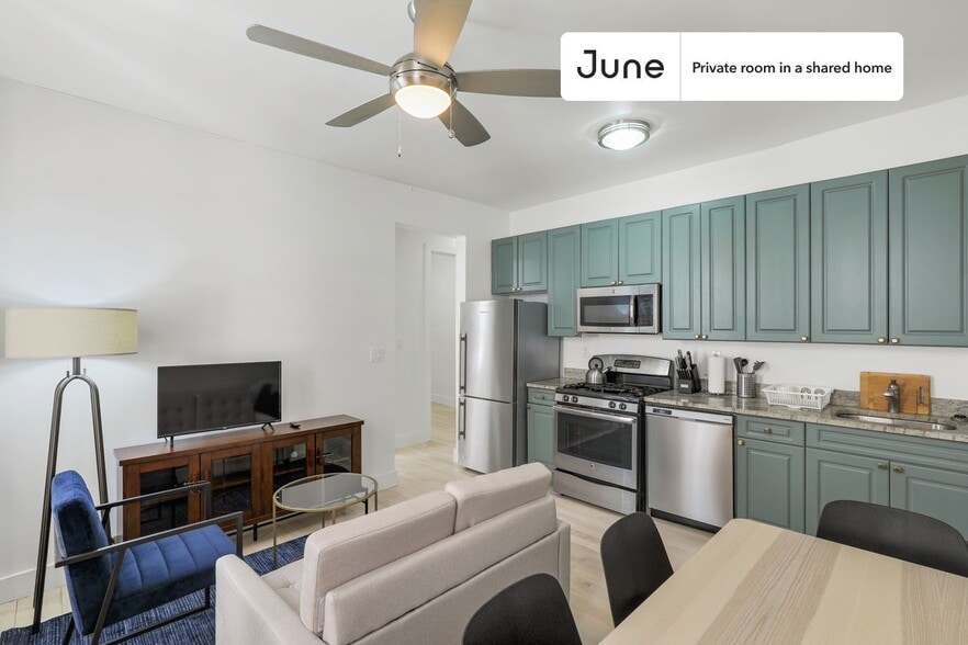 Building Photo - Room in Shared 4 bed/2 bath home in West Harlem