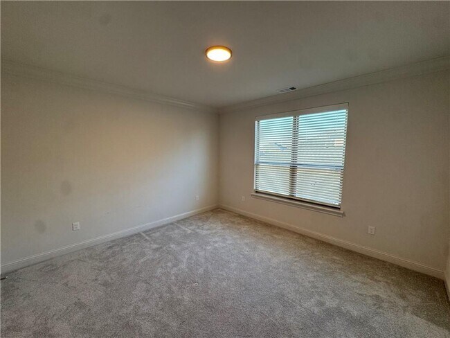 Building Photo - 3004 S 14th St