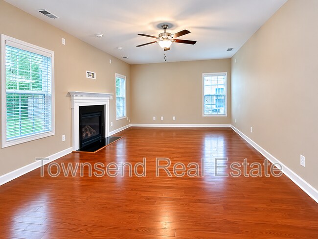 Building Photo - 2817 Blockade Runner Dr