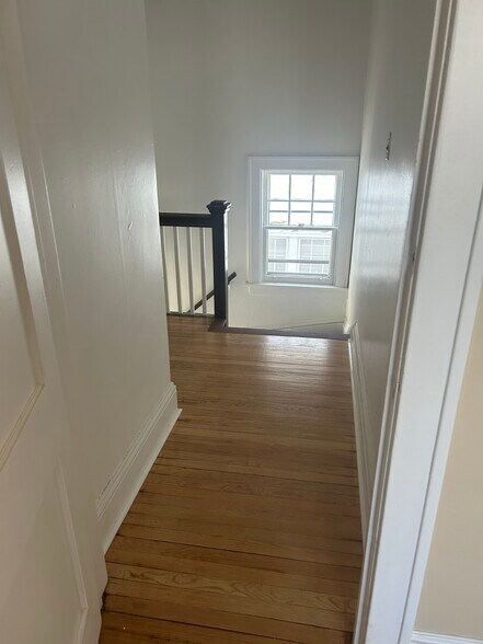 Building Photo - 509 New Scotland Ave