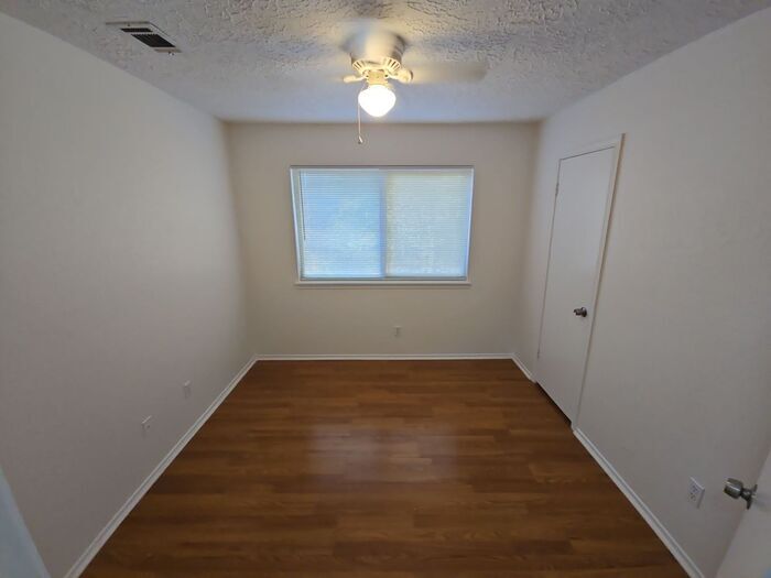 Building Photo - 1318 Marlton St