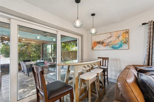 Building Photo - 292 Sunlit Cove Dr NE