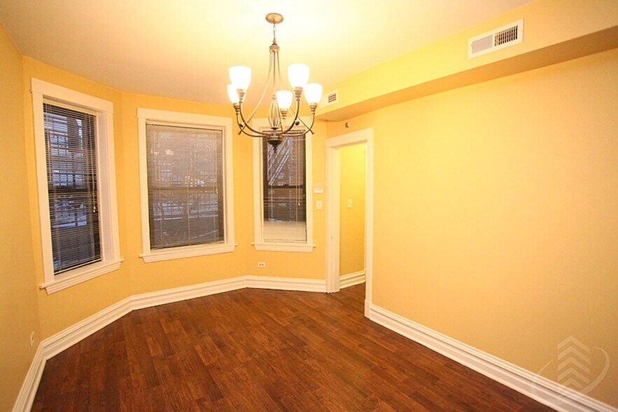 Building Photo - 1324 N Bosworth Ave