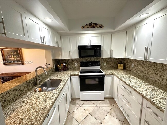 Building Photo - 12551 SW 16th Ct