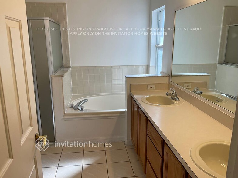 Building Photo - 11875 Hatcher Cir