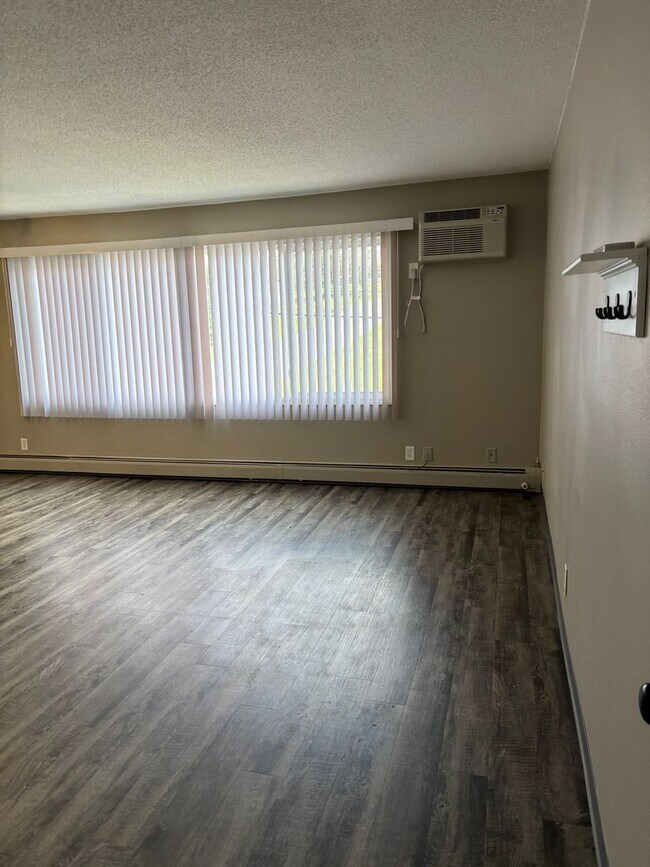 Building Photo - VALLEY HIGH APARTMENTS - 1705