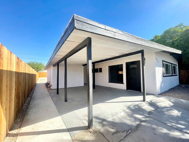 Building Photo - 66572 Cahuilla Ave