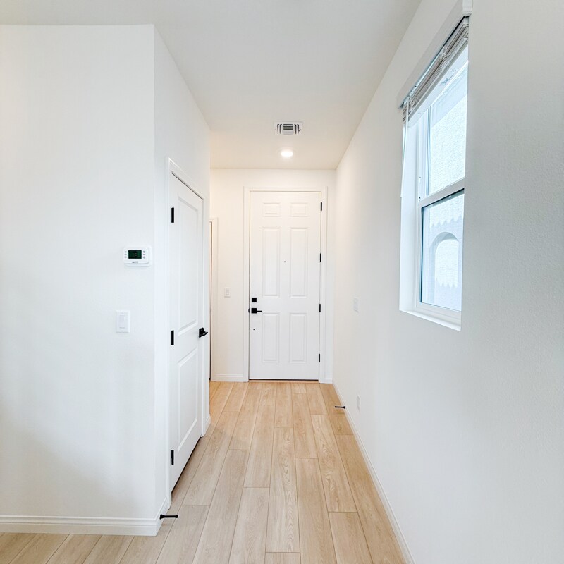 Building Photo - 7061 Cottage Vis Ave