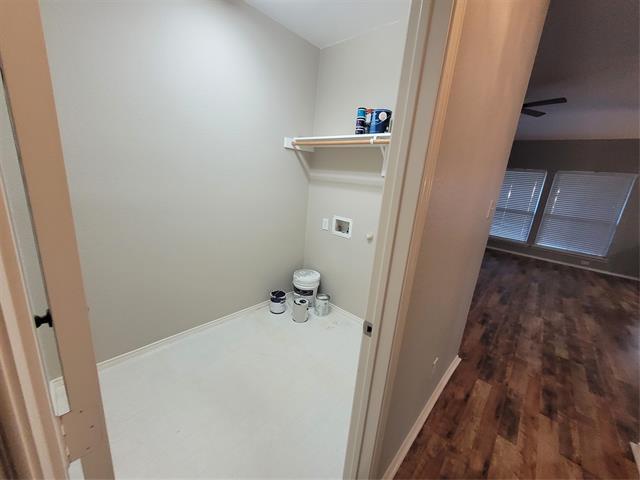 Building Photo - 9800 Meadow Rue Dr