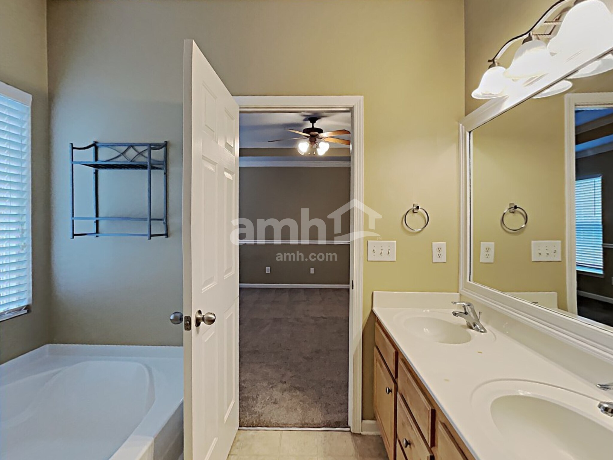 Building Photo - 3003 Hope Cir