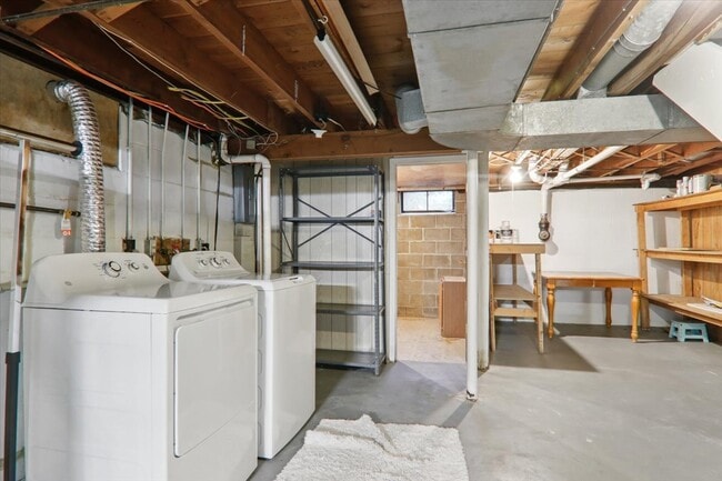 Building Photo - 8428 County Rd 1060 E