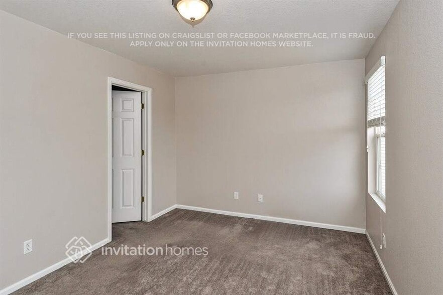 Building Photo - 1343 Flycatcher Ave