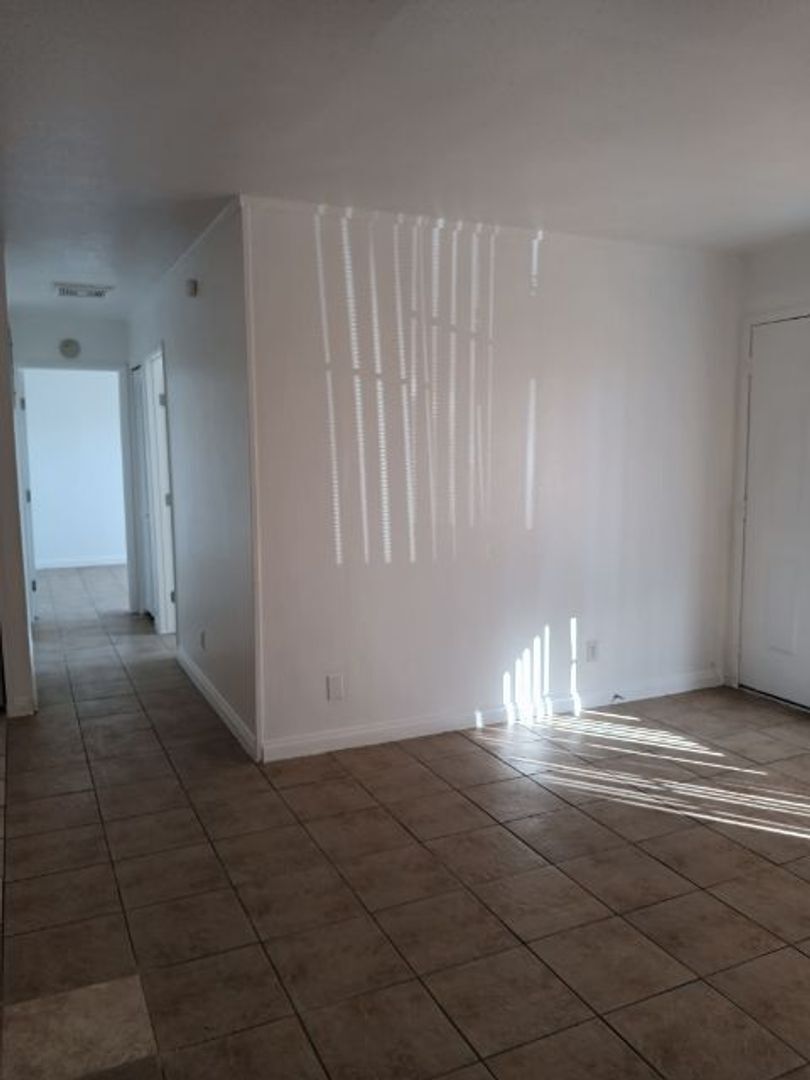 Building Photo - 2601 Columbus St