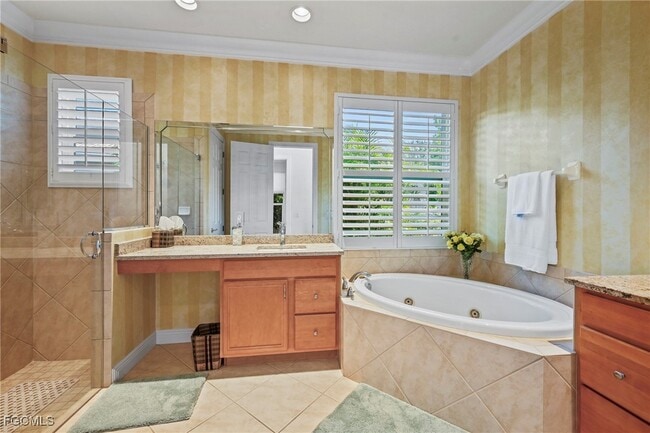Building Photo - 8847 Largo Mar Dr