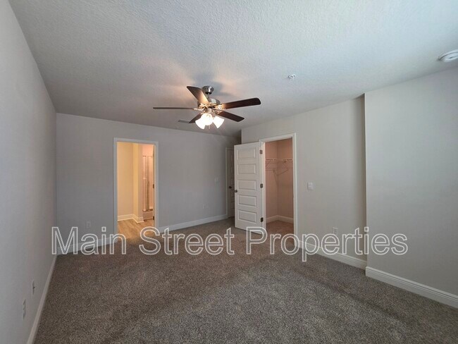 Building Photo - 9011 Golden Eye Dr