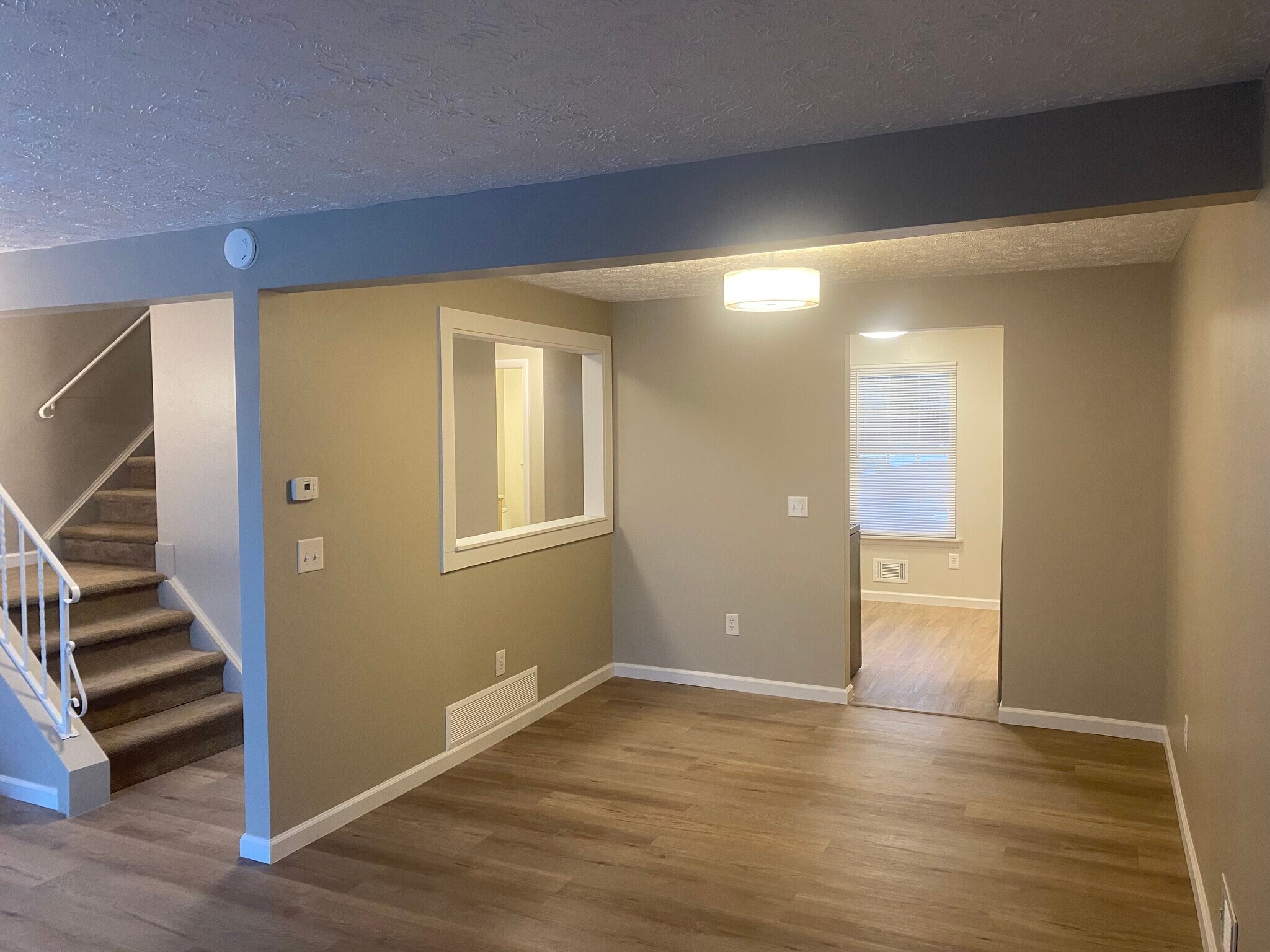 Building Photo - 74 Willowick Dr