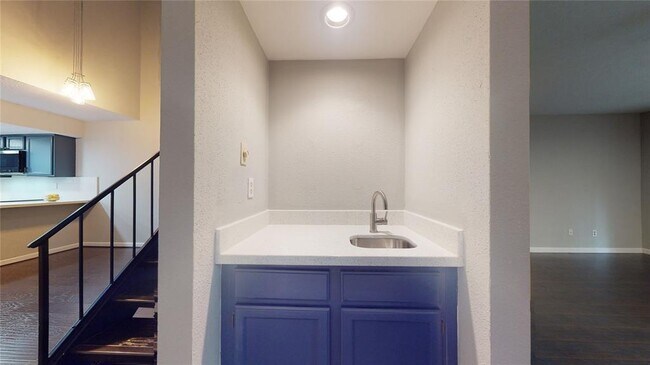Building Photo - 14911 Wunderlich Dr