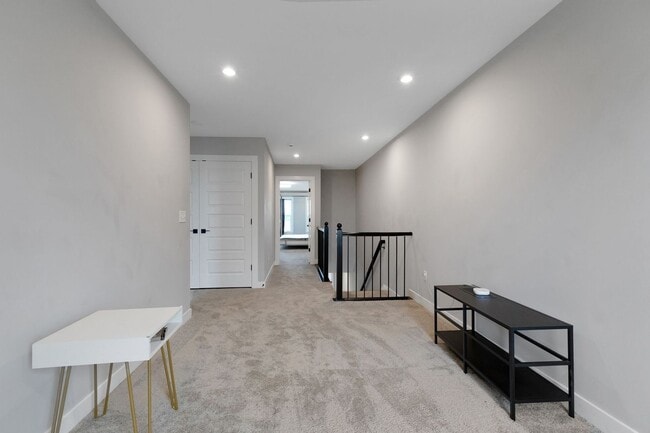 Building Photo - 6032 Windsor Dr