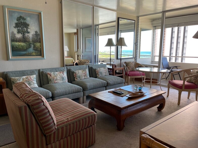 Building Photo - 1676 Ala Moana Blvd