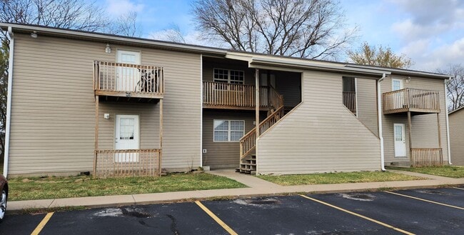 Building Photo - Newly renovated 2BR/1BA apartment in Joplin, MO near MSSU campus