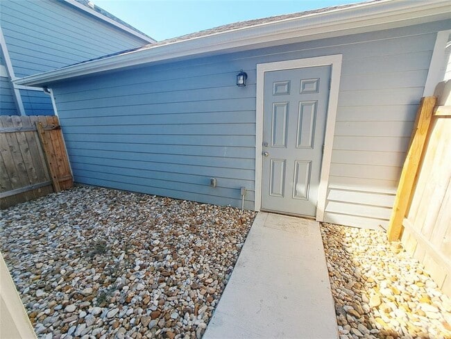 Building Photo - 309 Toddy Wy