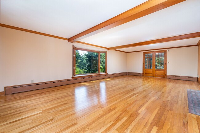 Building Photo - 171 Silver St