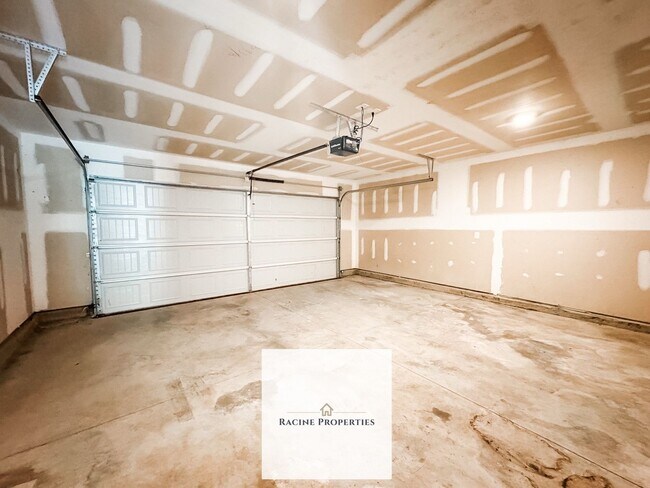 Building Photo - Stylish 4-bedroom Home in Greer, SC