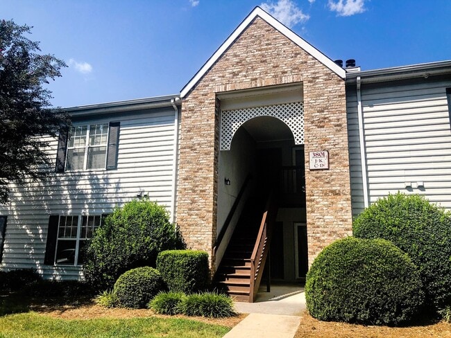 Primary Photo - 1 bedroom 1 bath unit in Tanglewood Farms