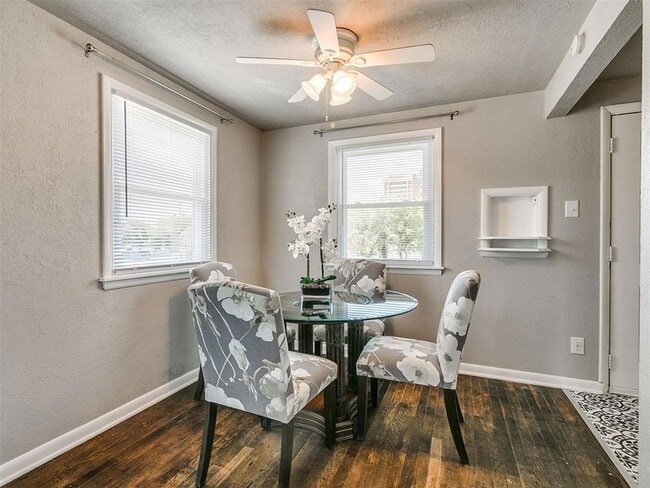 Building Photo - 1223 Monnett Ave