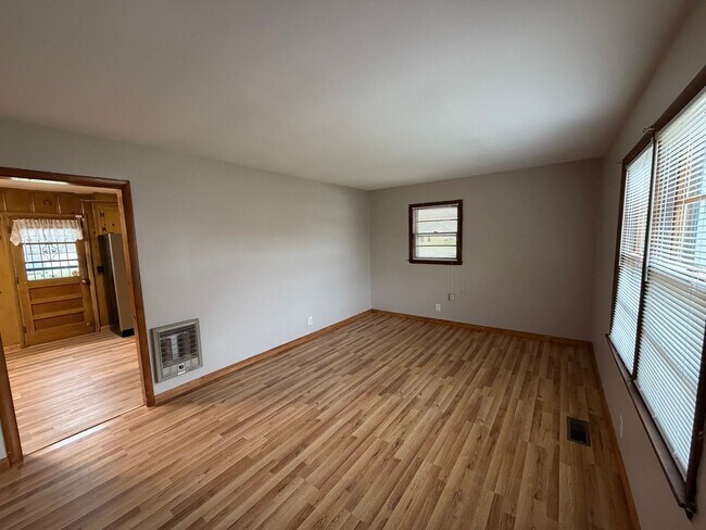 Building Photo - Charming 3 Bed 1 Bath Home in Murfreesboro