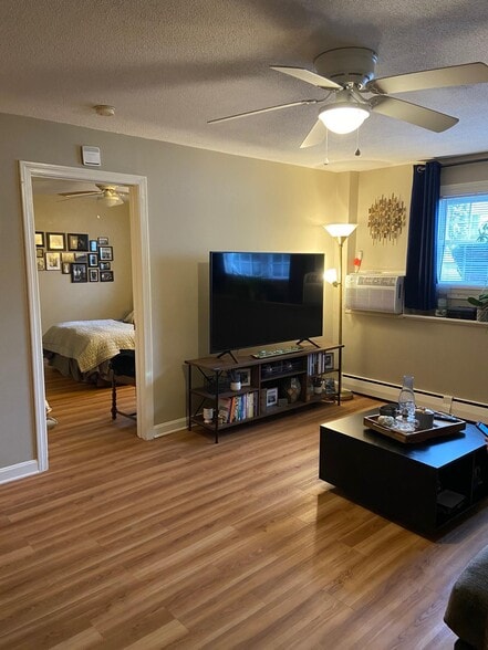 Building Photo - 25 Arlington Rd