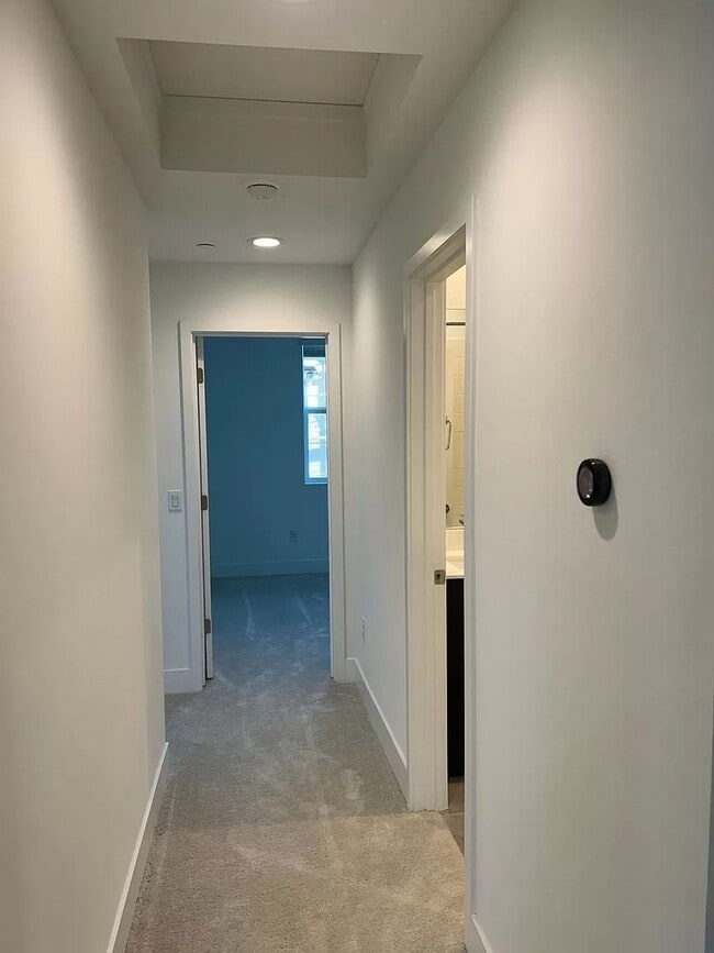 Building Photo - 423 Semillon Ln