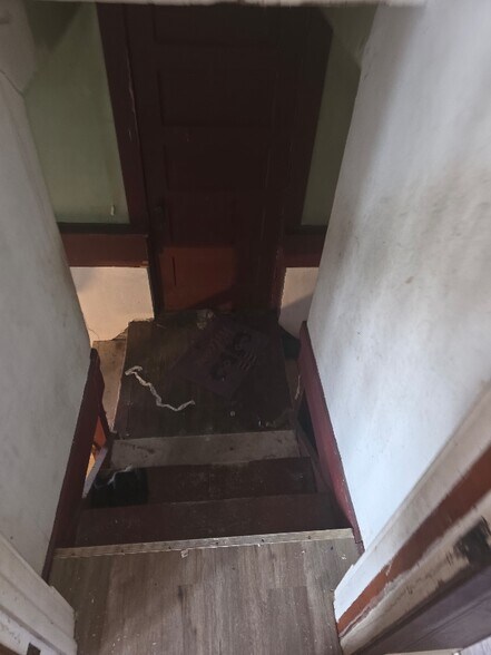 Building Photo - 625 Ruble Ave