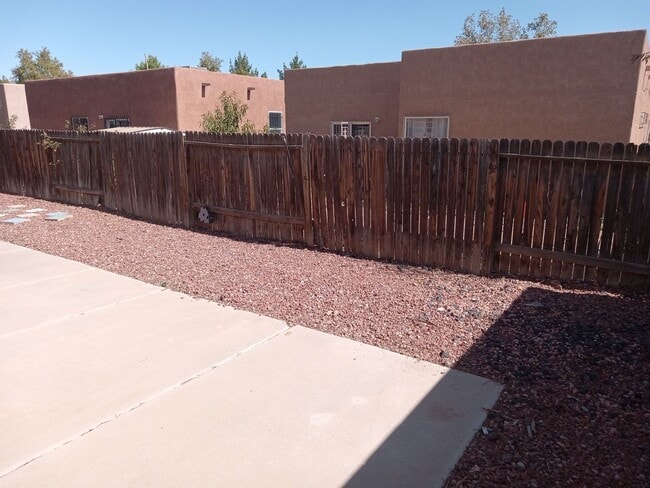 Building Photo - PRICE REDUCED! **3 Bedroom 2 Bathroom in Southwest ABQ!! ** AVAILABLE NOW **
