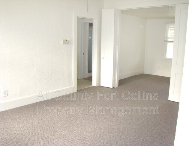 Building Photo - 401 Elm St