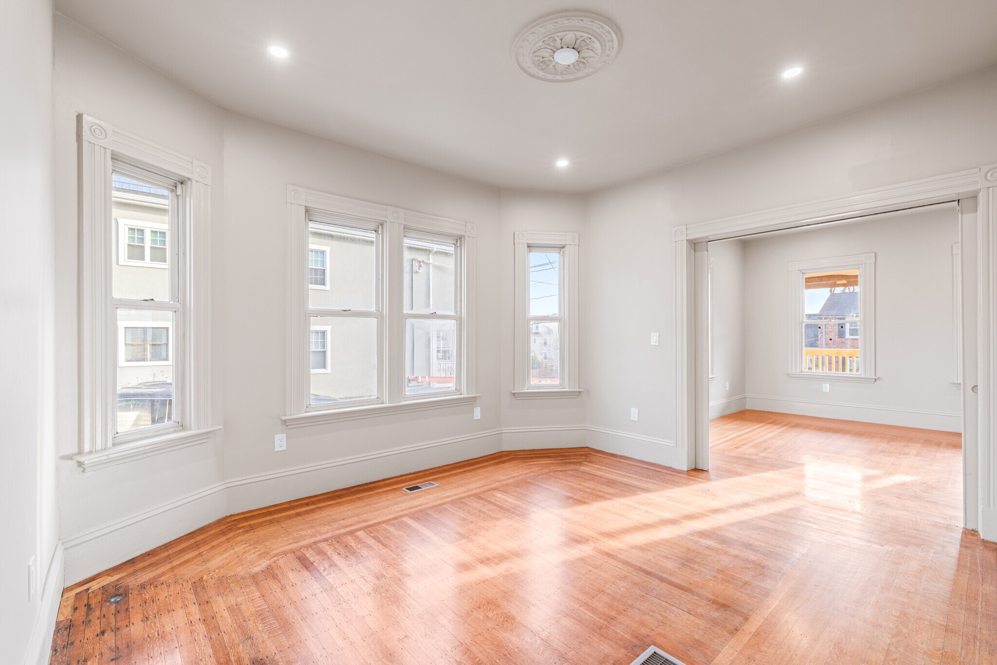 Building Photo - 62 Locust St