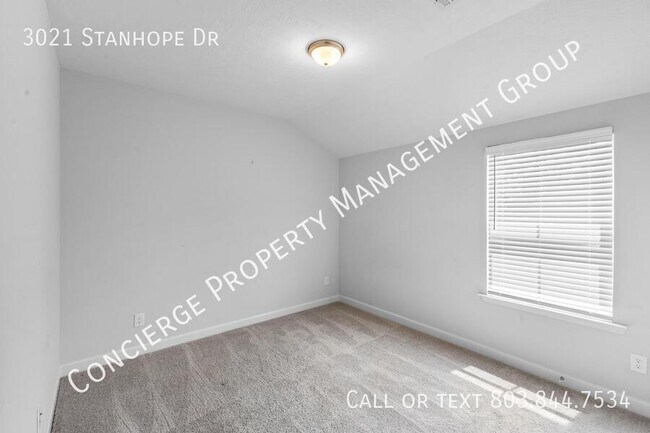 Building Photo - 3021 Stanhope Dr