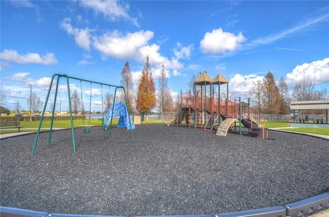 Building Photo - 30847 Bridgegate Dr
