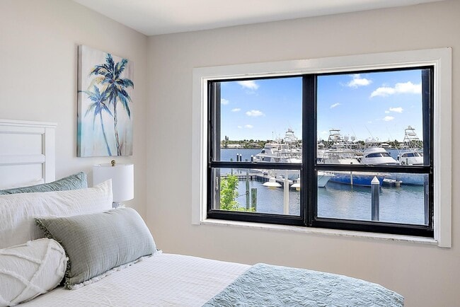 Building Photo - 1208 Marine Way