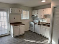Building Photo - 2503 Redwood Ct