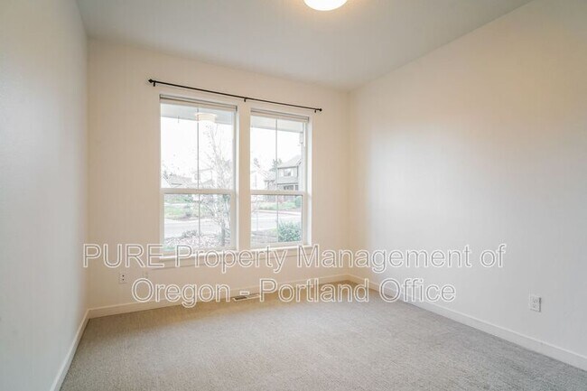 Building Photo - 995 SE Olive Way